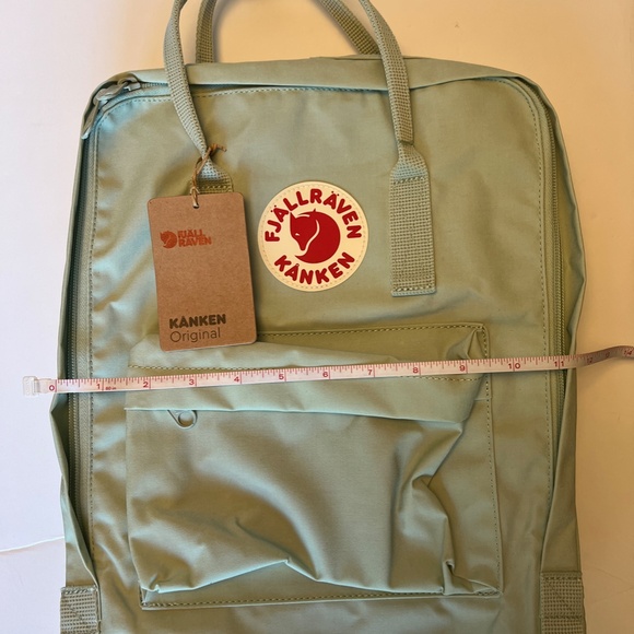 bellroy backpack amazon Amazon.com: Bellroy Lite Travel Pack 38L (carry-on backpack, large travel  backpack for international travelers, with laptop pocket, interior packing  cells and tuck-away shoulder straps)